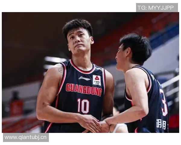 南京篮球队进攻策略分析与得失评估全面解读